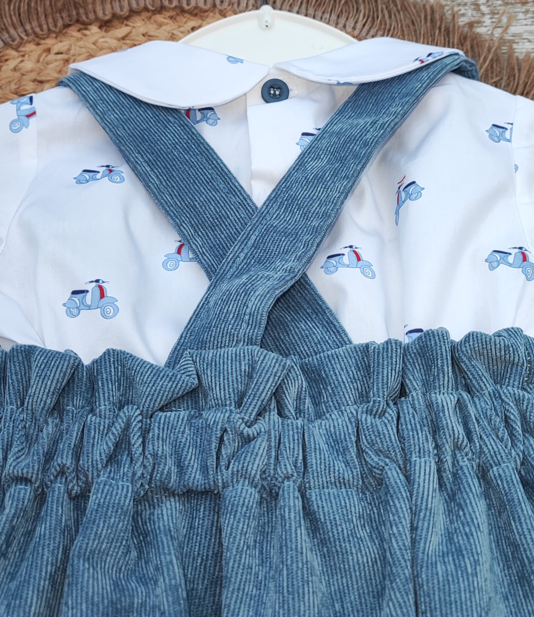 Conjunto tirolés vespas