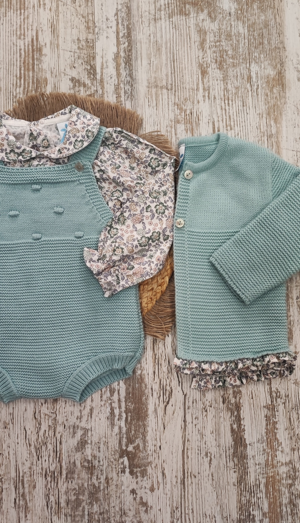 Conjunto ranita Carmen