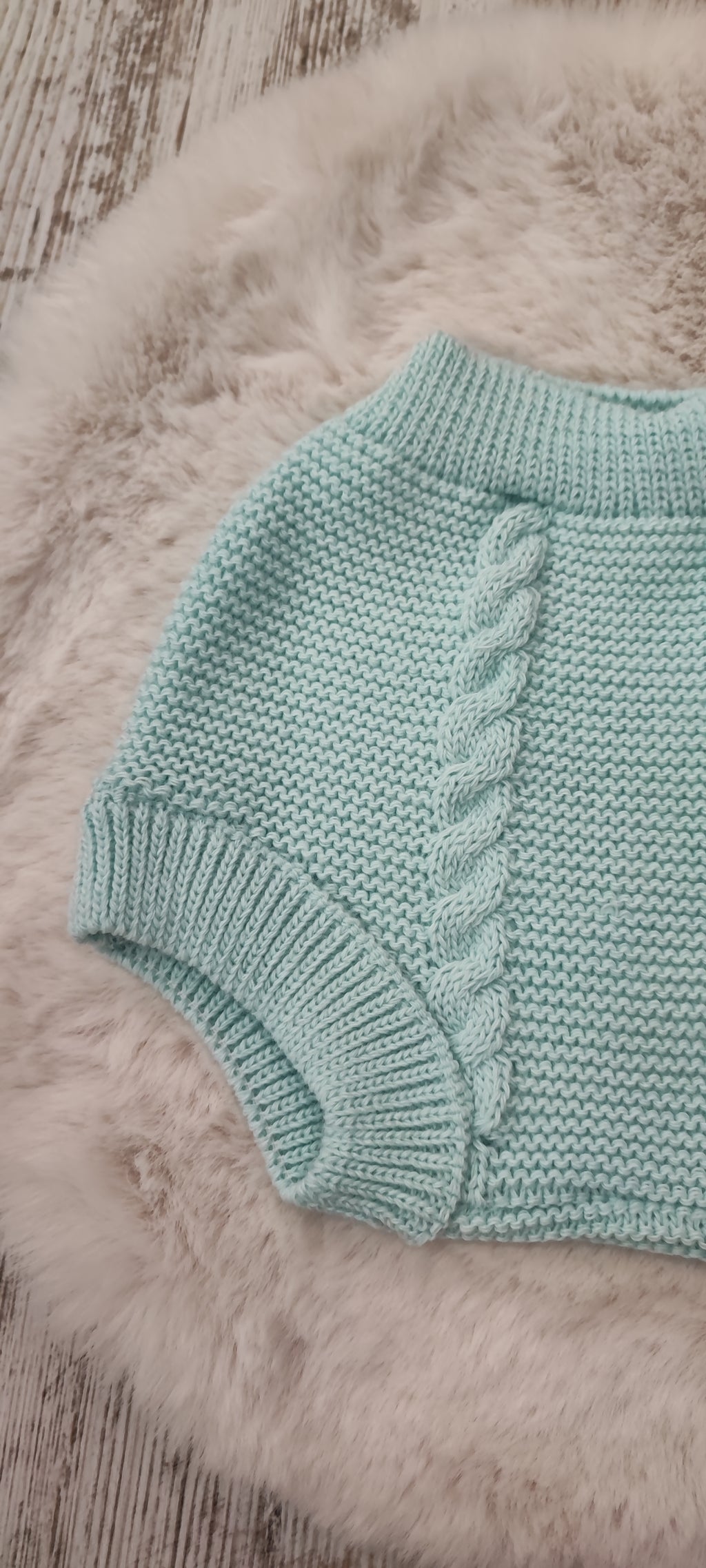 Conjunto pololo, capota y botitas.