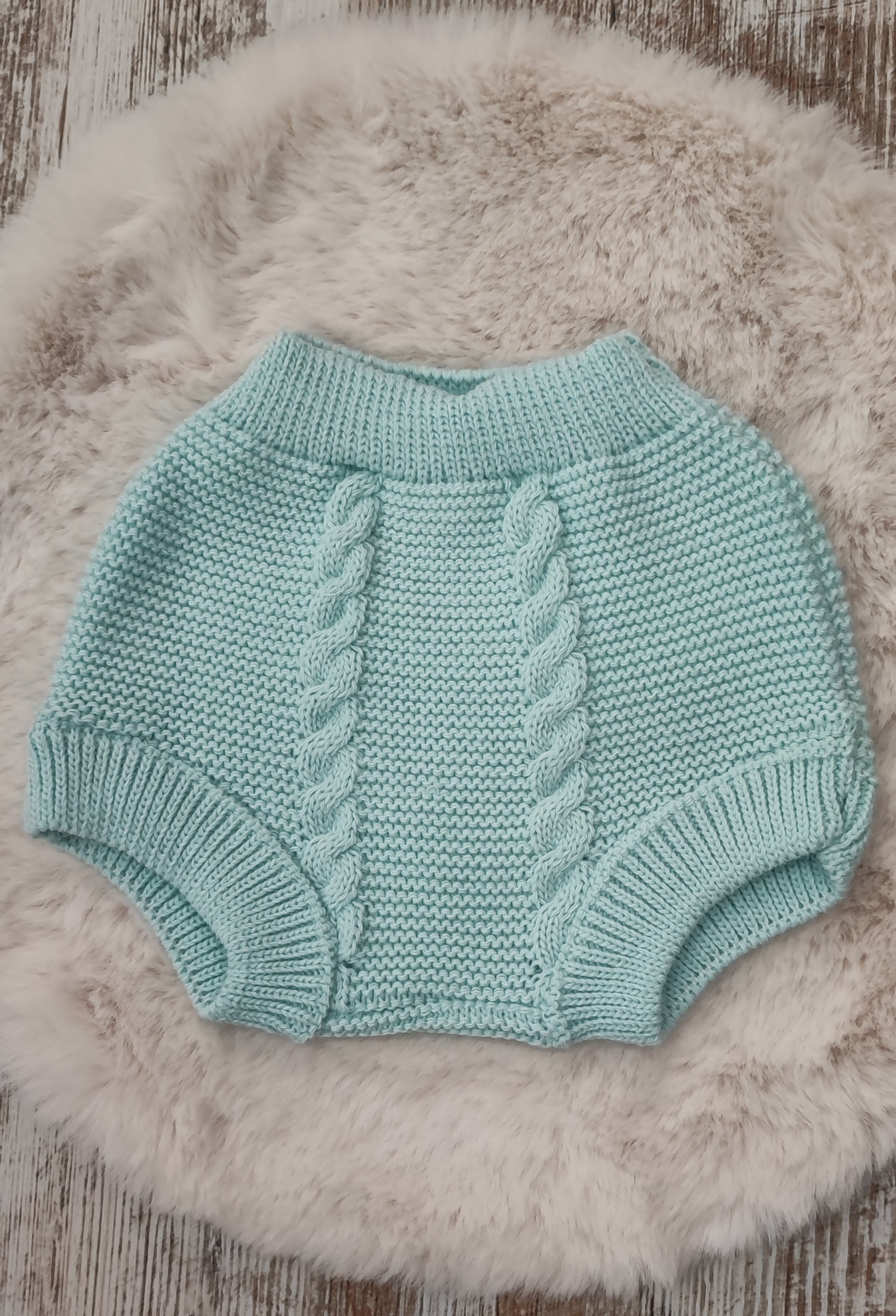 Conjunto pololo, capota y botitas.