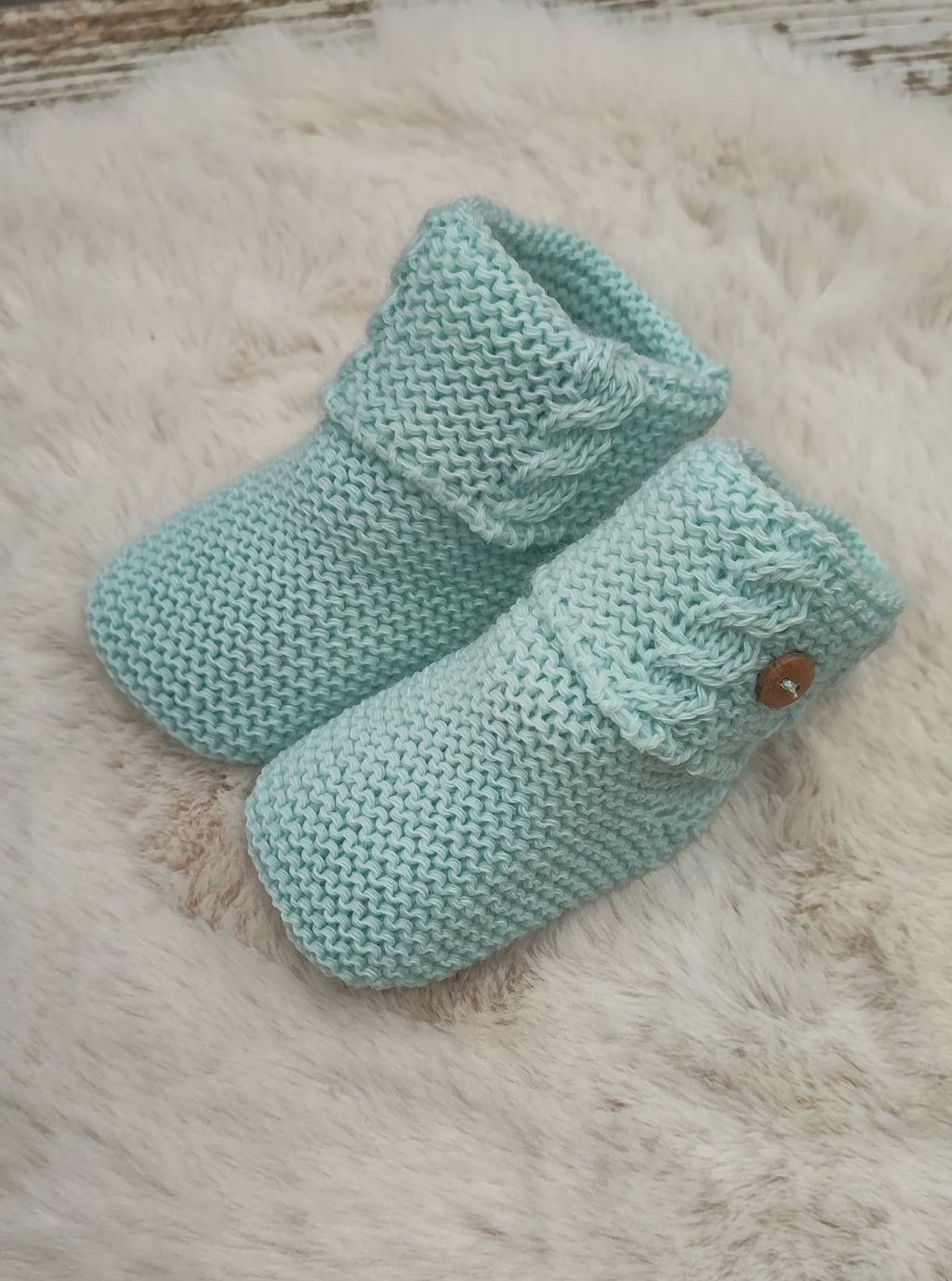 Conjunto pololo, capota y botitas.